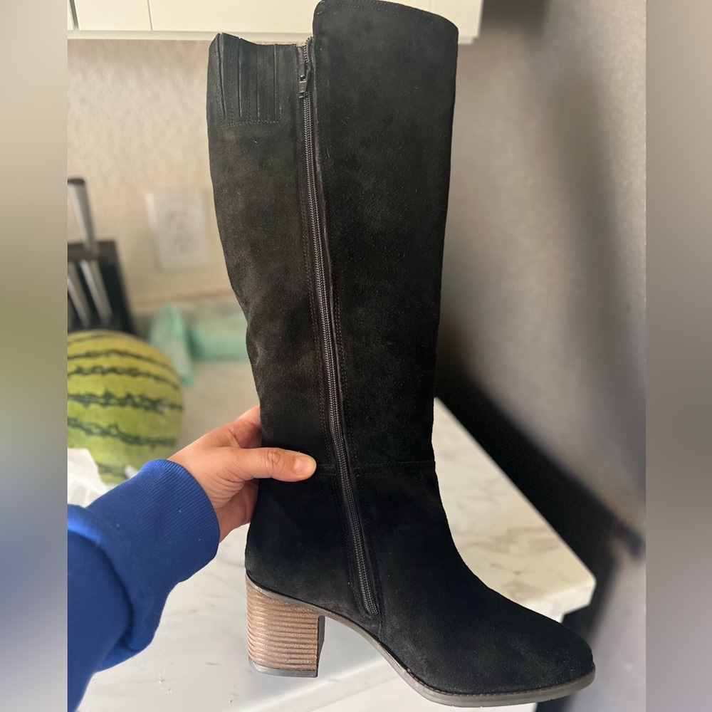****SOLD*****Lucky Brand Suede Block Heel Boots - Picture 7 of 8